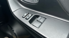 Toyota Yaris 1.5 VVT-i Design 5dr Petrol Hatchback